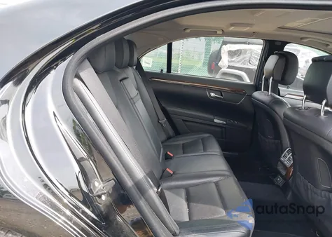 2011 Mercedes-Benz S 400 Hybrid z USA, uszkodzony, nr VIN WDDNG9FB9BA366184